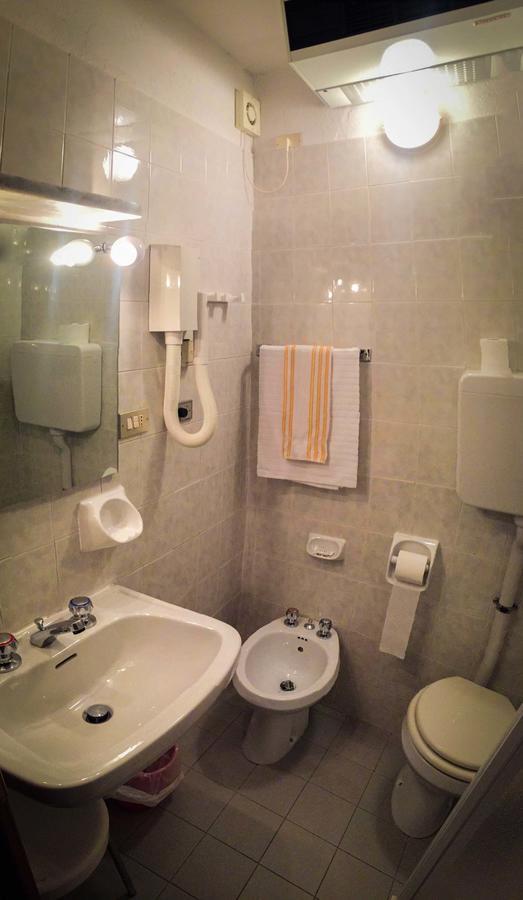 Pradleves Albergo La Pace מראה חיצוני תמונה