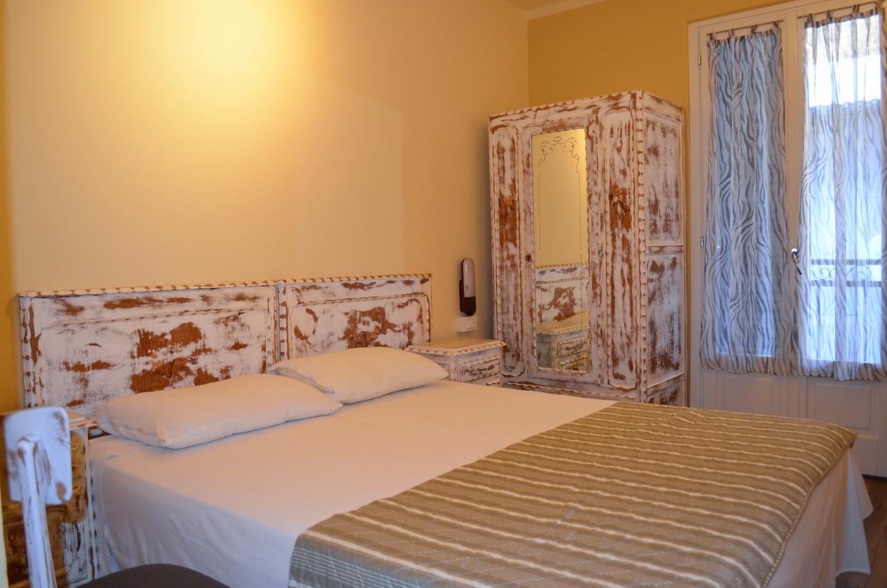 Pradleves Albergo La Pace מראה חיצוני תמונה